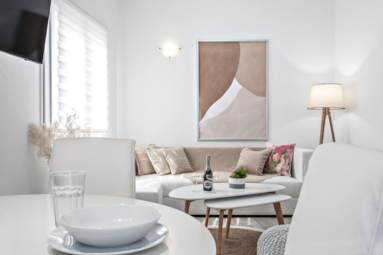Capolavoro, Boutique Apartment With Unique Rooftop مدينة سكياثوس المظهر الخارجي الصورة